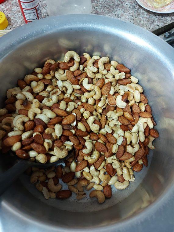 Mixed roasted nuts - SAVORY MIX - PAPRIKA WITH SALT -  سیوری مکس نٹ - پیپریکا روسٹڈ