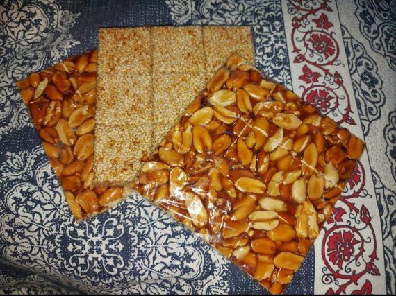 Cheeki - Peanut gur chikki Brittle -  پھلی گڑ چیکی